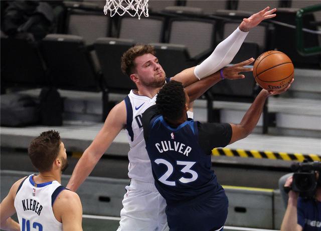 动作戏并不 动作戏并不